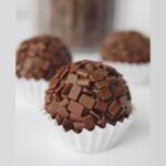 Brigadeiro (12 unidades)